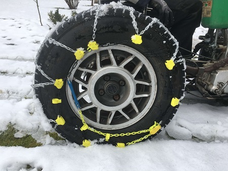 Bilder vom Schneekettentest Ottinger QS Spur 200905 Ansicht von Vorne