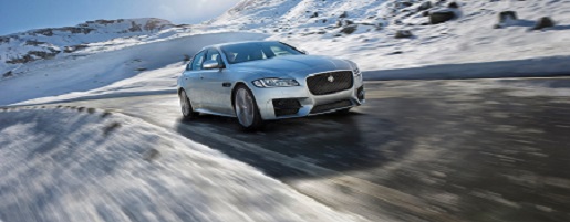 Der neue Jaguar XF R-Sport 20d Frontansicht mit Allrad unterwegs Bildquelle: media.jaguar.com