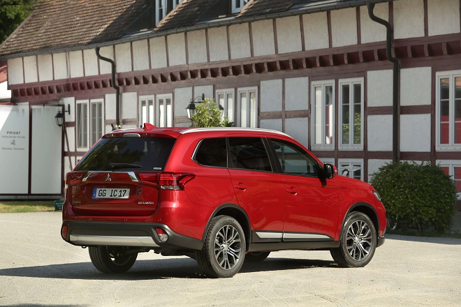 Erfahrungen zum Mitsubishi Outlander Heckansicht des Outlander Bildquelle: mitsubishi-motors.de