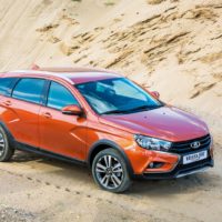 Lada Vesta SW Cross von Vorne, Blick auf die Front Bildquelle: Lada.de