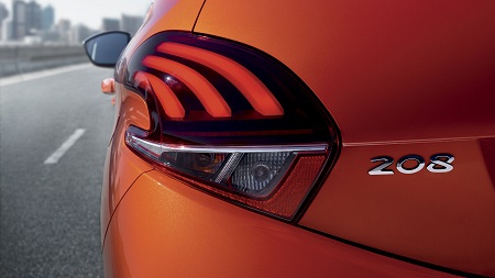 Peugeot 208 Heckansicht mit Krallenoptik