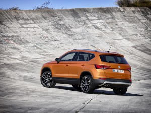 Seat Ateca SUV - der neue Seat Ateca zeigt sich von der Seite, der erste SUV von Seat überhaupt Bildquelle: Seat.de