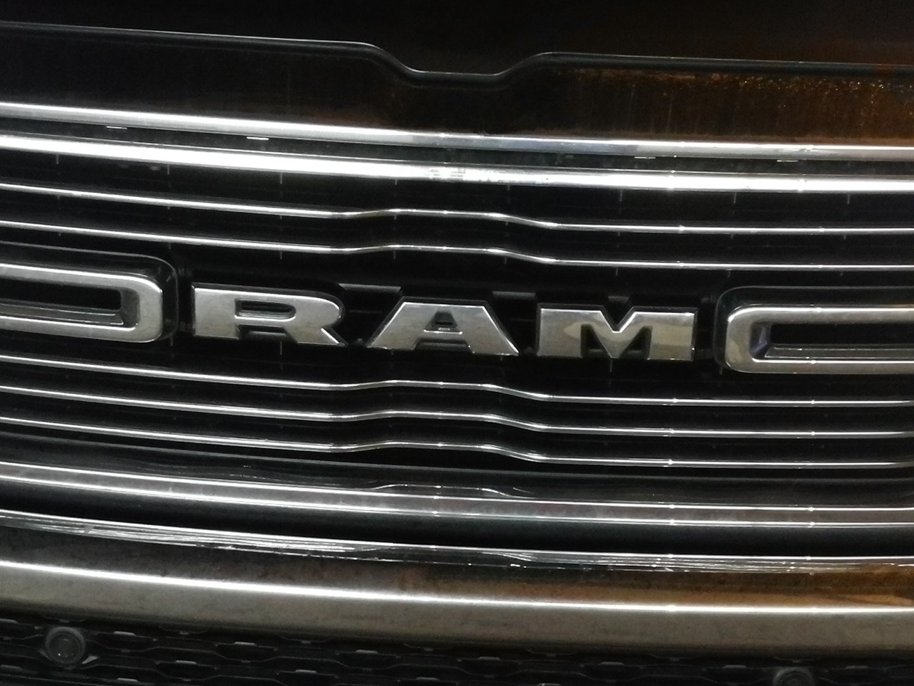 Autos aus den USA hier etwa ein RAM
