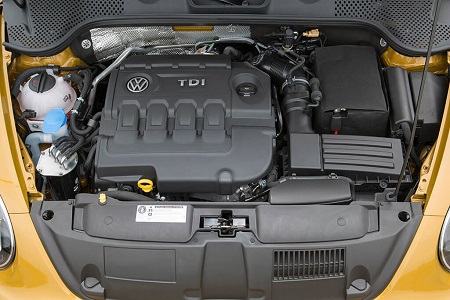 VW Beetle Erfahrungsbericht Bild vom Motorraum im neuen VW Beetle Bildquelle: Volkswagen AG